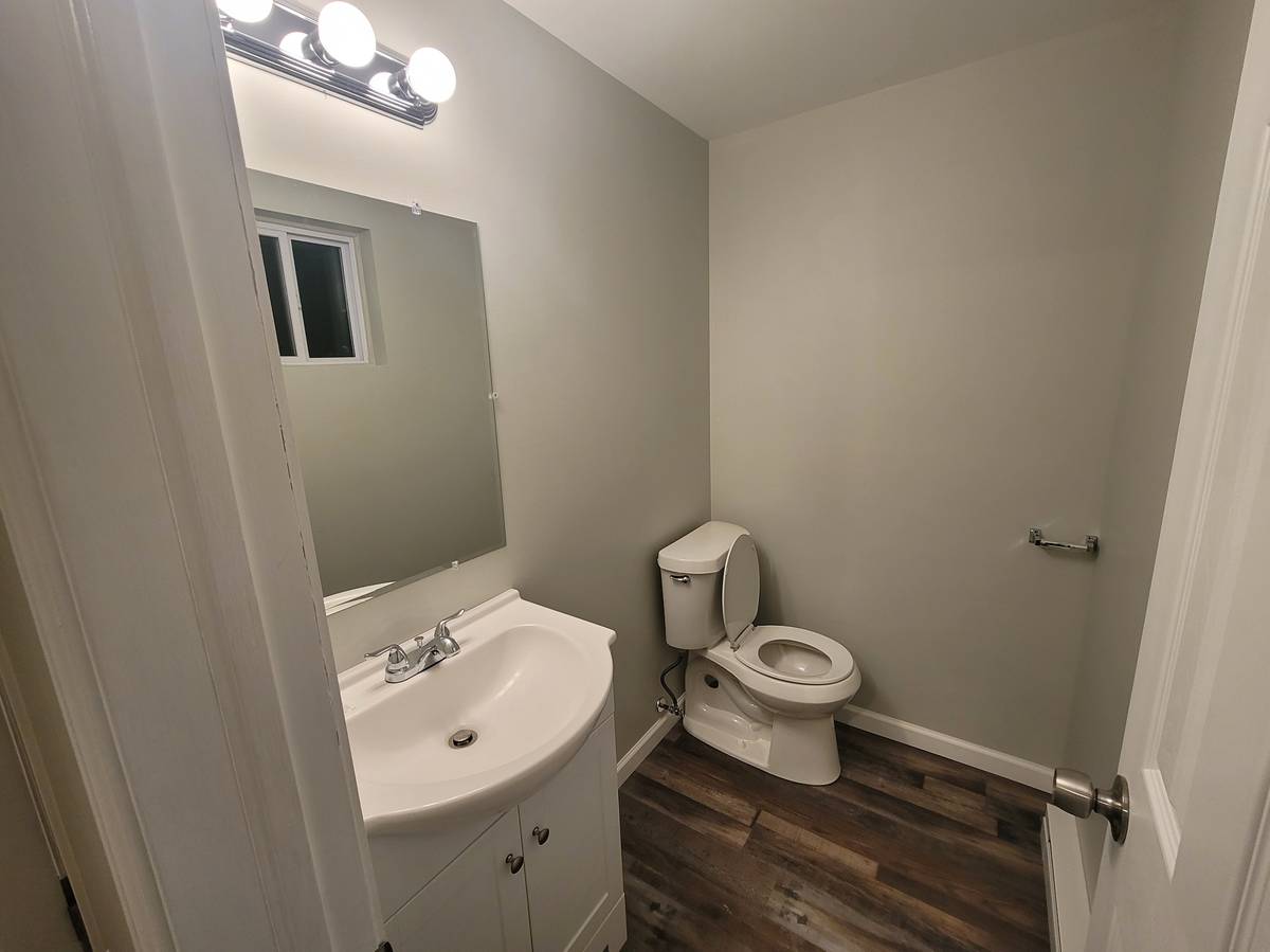 6289 Robinson Road Lockport Condo 21